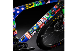 Madone SLR 9 AXS 8e gén. - The First 50 ICON