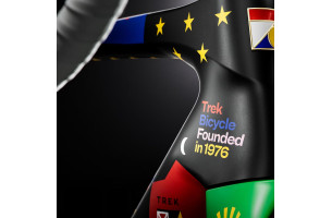 Madone SLR 9 AXS 8e gén. - The First 50 ICON