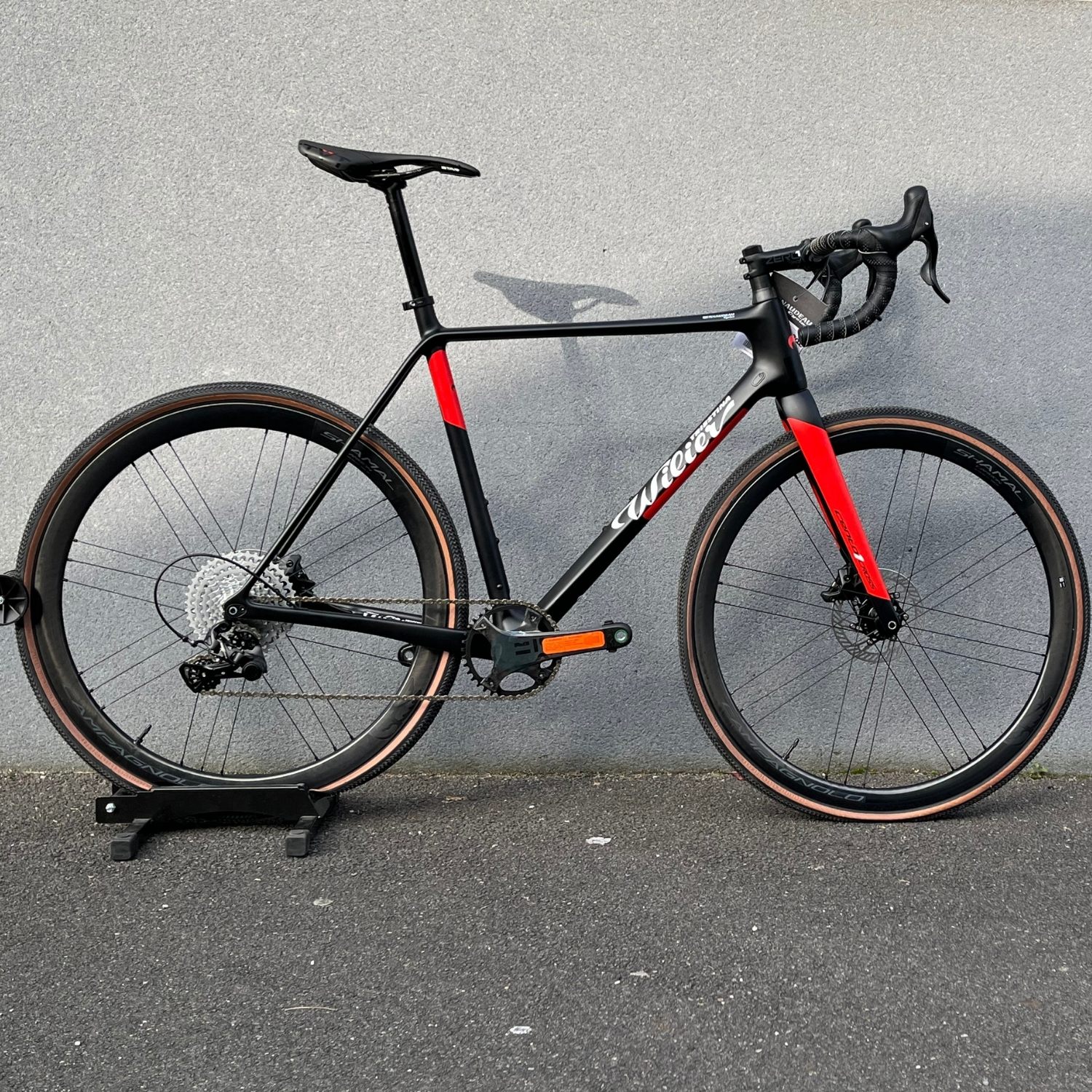 CENTO1 CROSS DISC L BLK RED
